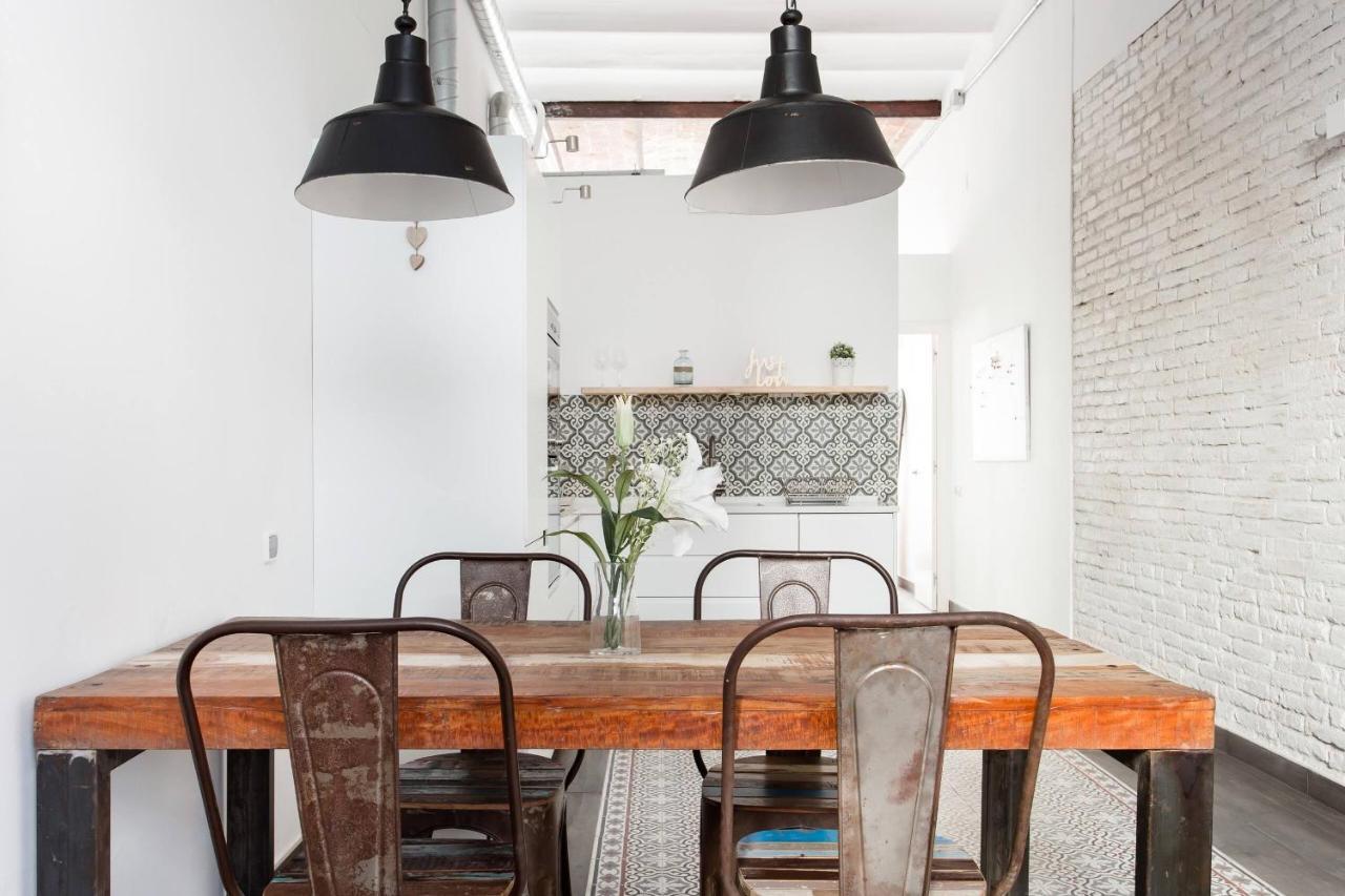 Stylish Apartment With Terrace For Couple Or Family 바르셀로나 외부 사진