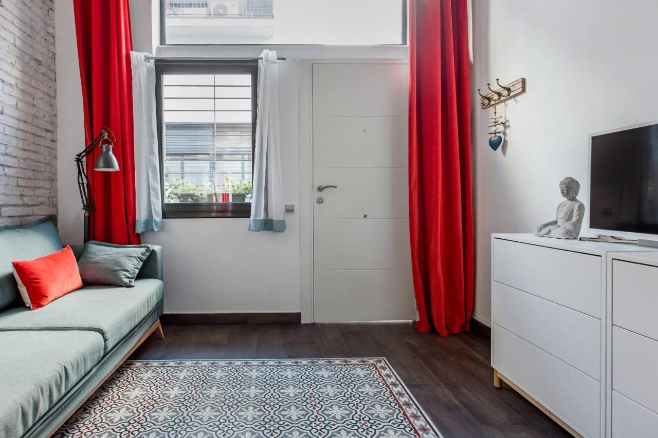 Stylish Apartment With Terrace For Couple Or Family 바르셀로나 외부 사진
