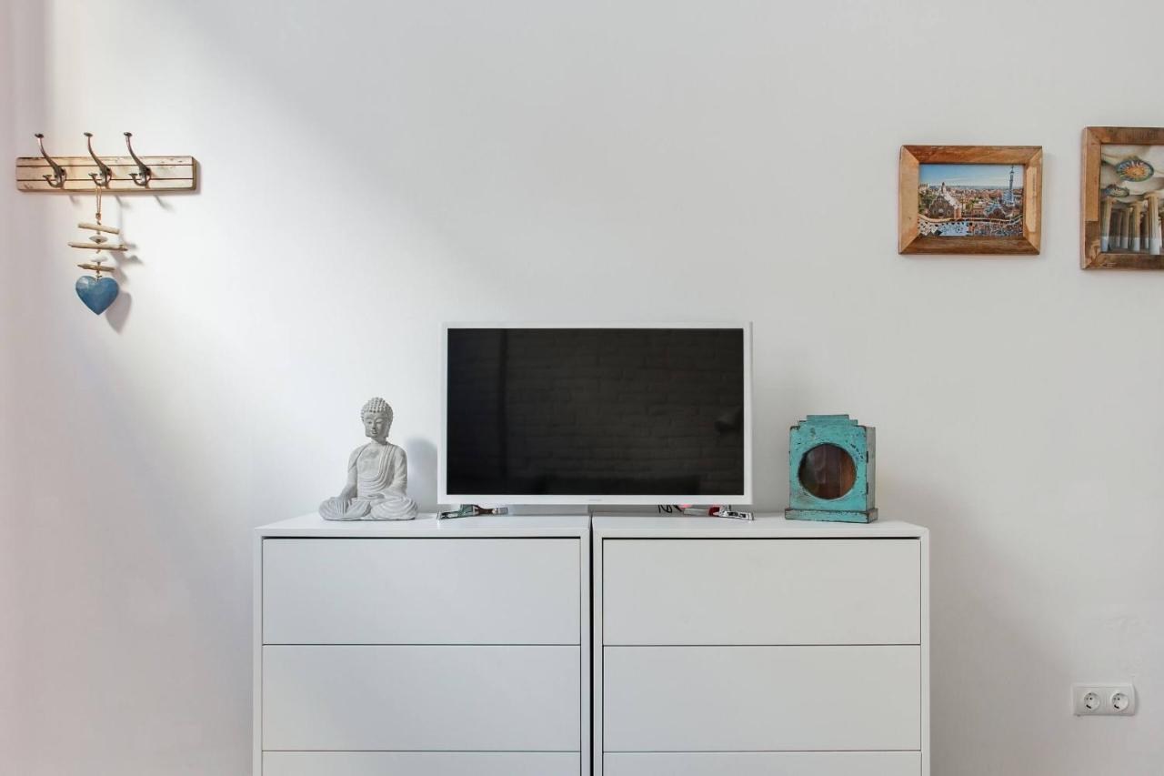 Stylish Apartment With Terrace For Couple Or Family 바르셀로나 외부 사진