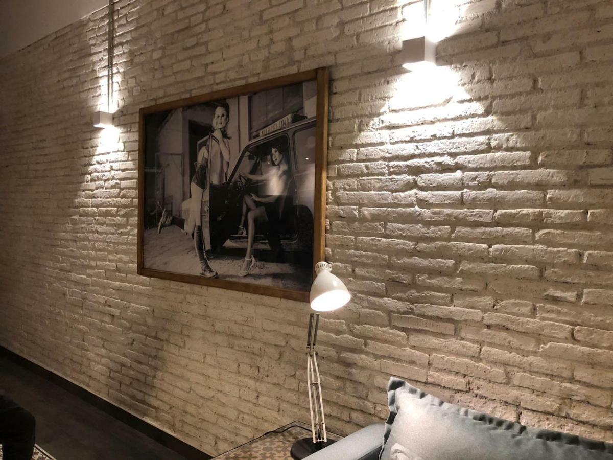 Stylish Apartment With Terrace For Couple Or Family 바르셀로나 외부 사진